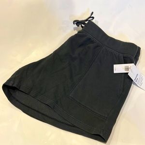 Old Navy Cotton/polyester shorts